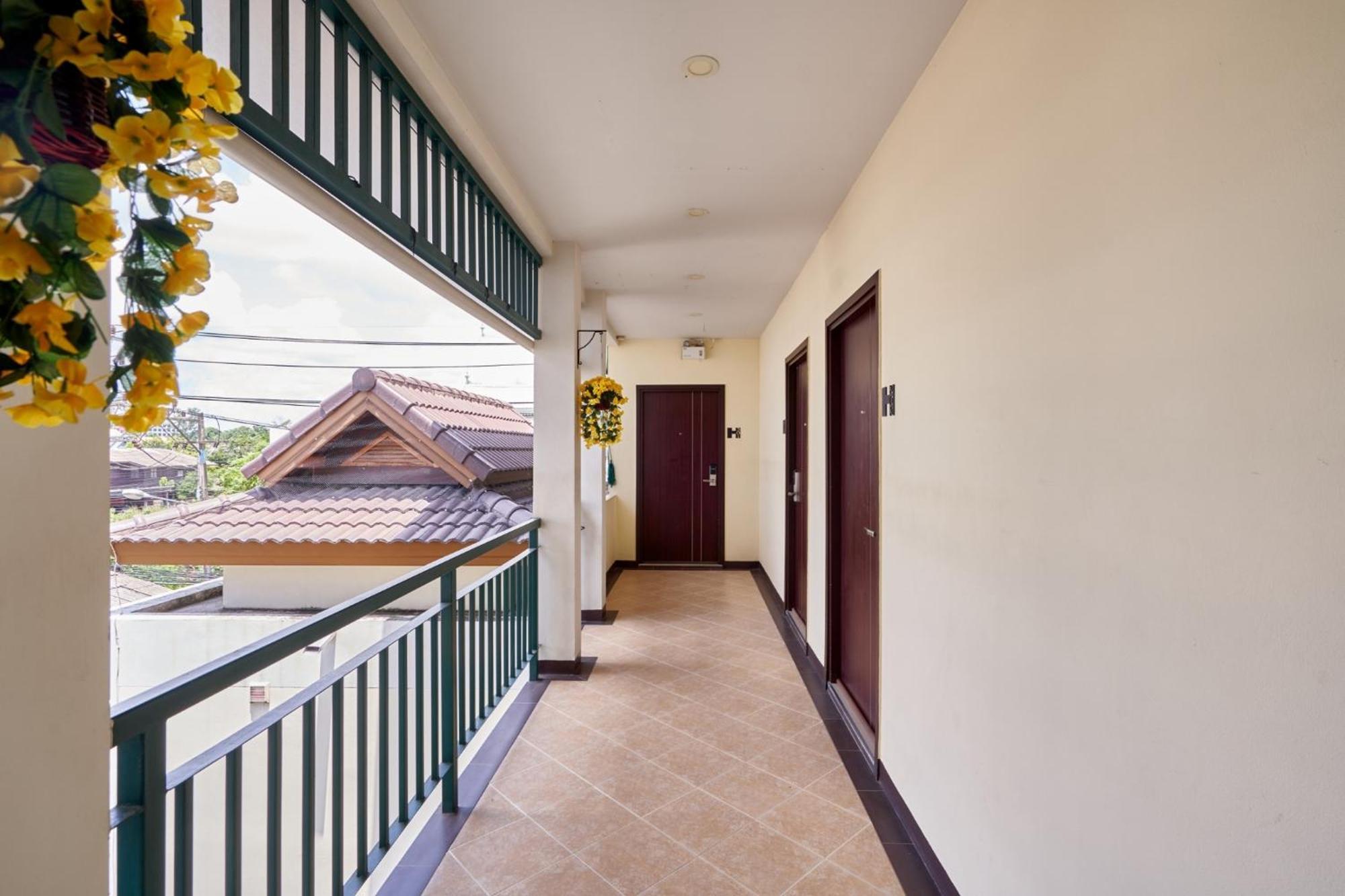 H Hotel Phrasing Chiang Mai Exterior photo