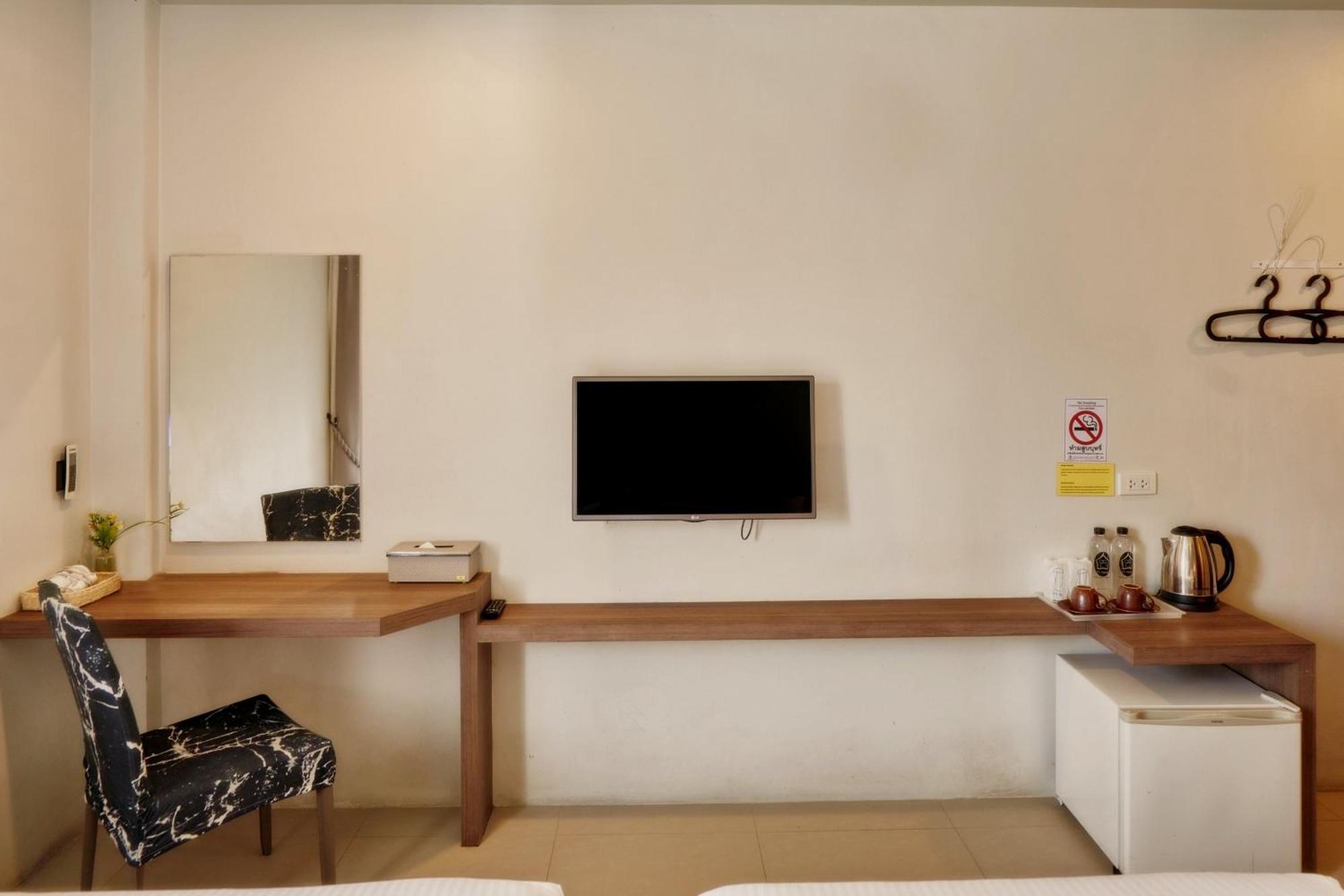 H Hotel Phrasing Chiang Mai Exterior photo