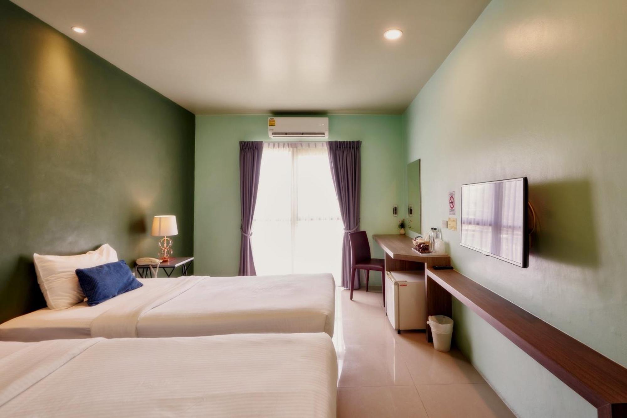 H Hotel Phrasing Chiang Mai Exterior photo