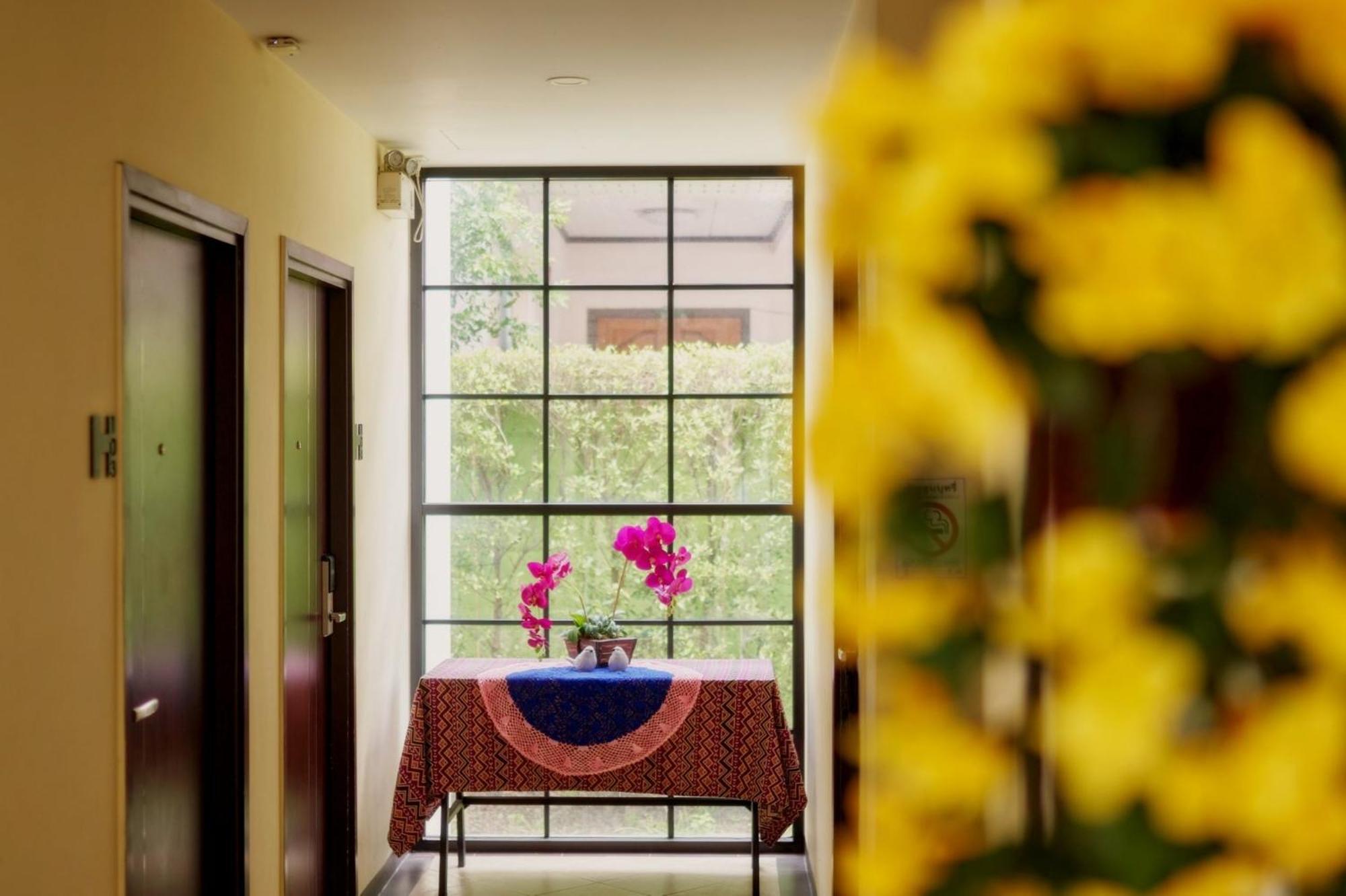 H Hotel Phrasing Chiang Mai Exterior photo